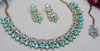 Green designer premium festive wear necklace set 3