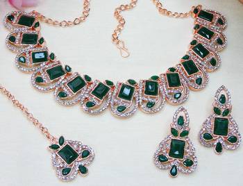 Green designer premium festive wear necklace set 3