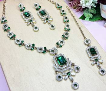 Green designer premium festive wear necklace set 3