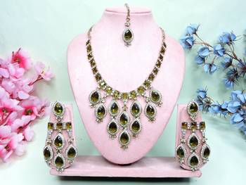 Green designer premium festive wear necklace set 1