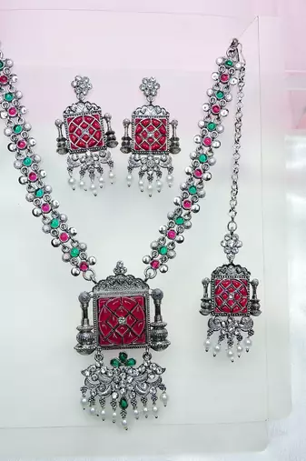 Multicolor designer premium festive wear necklace set