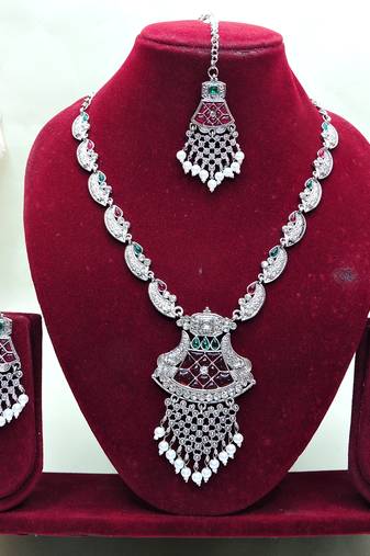 Multicolor designer premium festive wear necklace set