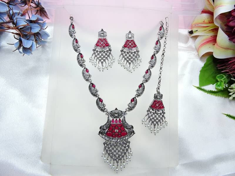 Red designer premium festive wear necklace set
