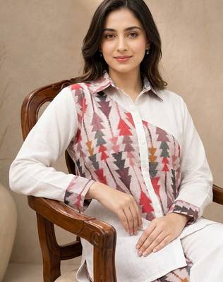 Pink geometric printed linen collared shirt for women 4