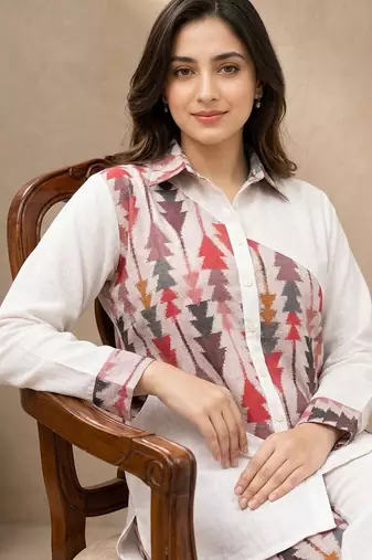 Pink geometric printed linen collared shirt for women