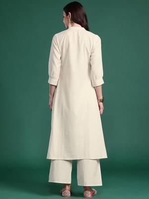 Women Floral Embroidered Thread Work Pure Cotton Republic Day Kurta with Palazzos 4