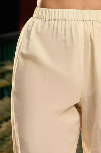 Floral Embroidered Regular Thread Work  Cotton Kurta with Trousers & Dupatta