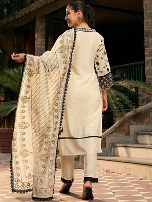 Floral Embroidered Regular Thread Work  Cotton Kurta with Trousers & Dupatta 5