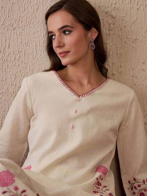 Women Floral Embroidered Regular Thread Work Pure Cotton Kurta with Palazzos 2