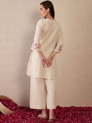 Women Floral Embroidered Regular Thread Work Pure Cotton Kurta with Palazzos 4
