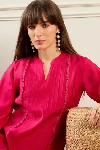 Women Magenta Kurta Sets