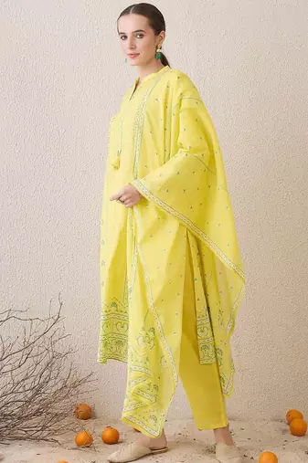Floral Printed Mandarin Collar Beads Stones Pure Cotton Kurta Trousers & Dupatta