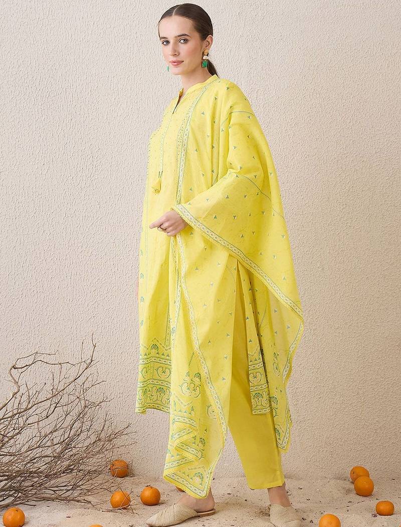 Floral Printed Mandarin Collar Beads Stones Pure Cotton Kurta Trousers & Dupatta
