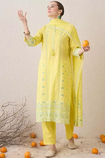 Floral Printed Mandarin Collar Beads Stones Pure Cotton Kurta Trousers & Dupatta
