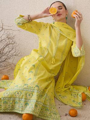Floral Printed Mandarin Collar Beads Stones Pure Cotton Kurta Trousers & Dupatta 7