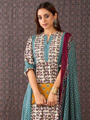 Floral Printed Mandarin Collar Pure Cotton A-Line Kurta & Trousers With Dupatta 1