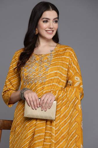 Women Floral Yoke Design Regular  Cotton Kurta with Trousers & With Dupatta