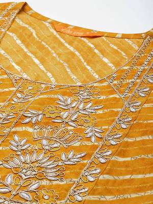 Women Floral Yoke Design Regular  Cotton Kurta with Trousers & With Dupatta 2