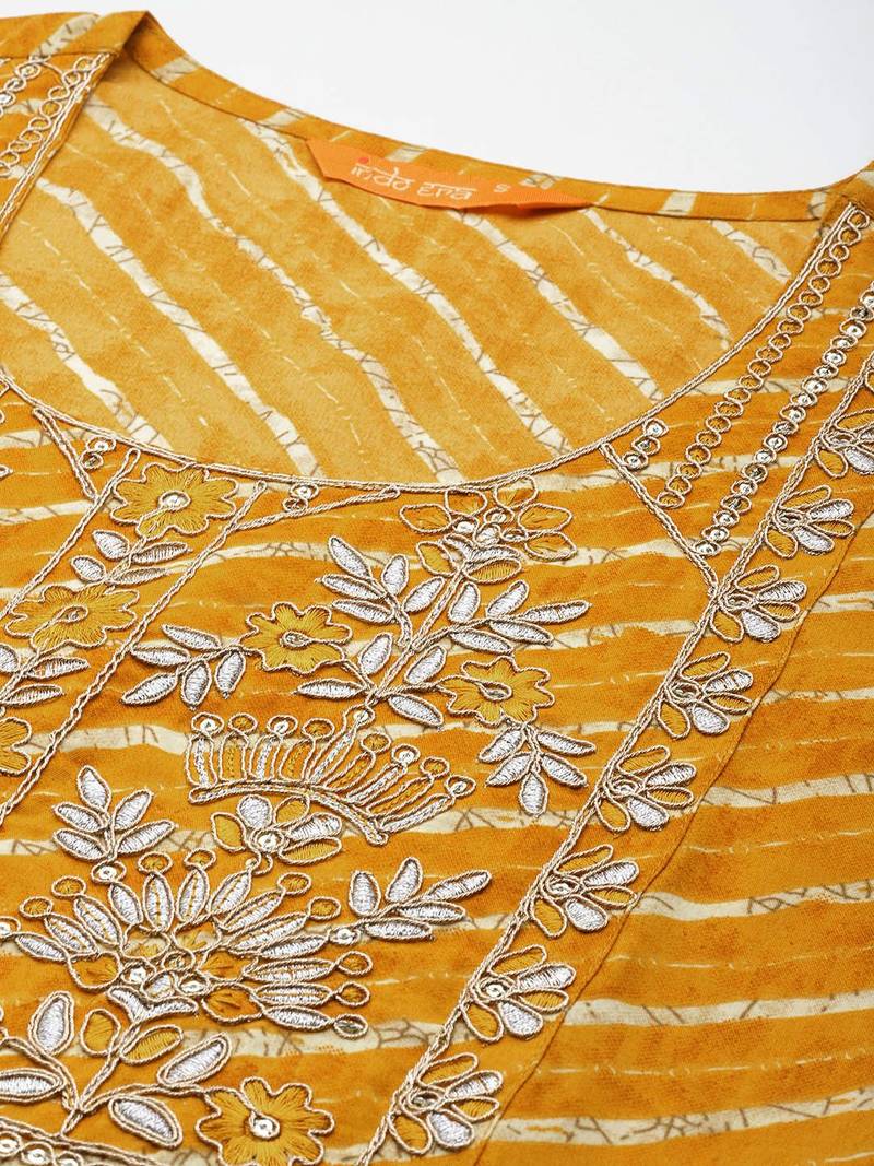 Women Floral Yoke Design Regular  Cotton Kurta with Trousers & With Dupatta