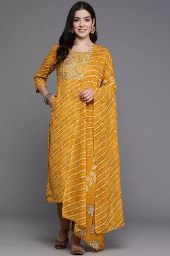 Women Floral Yoke Design Regular  Cotton Kurta with Trousers & With Dupatta