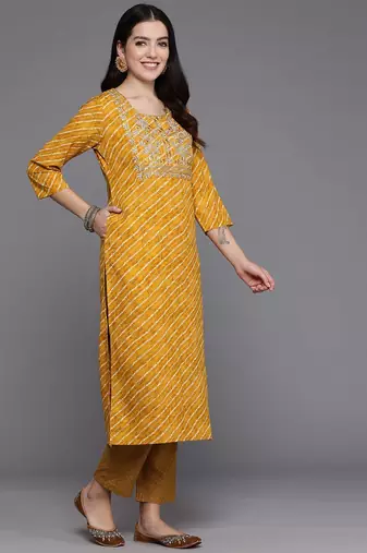Women Floral Yoke Design Regular  Cotton Kurta with Trousers & With Dupatta