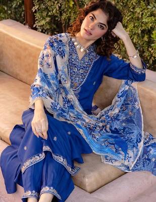 Women Ethnic Motifs Embroidered Regular Thread Work Kurta with Patiala & With Dupatta 1
