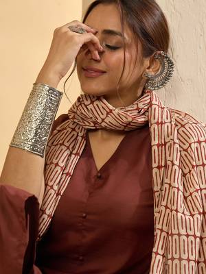 Women Regular Kurta with Trousers & Dupatta 1