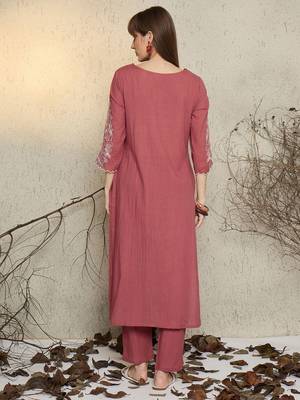 Women Ethnic Motifs Embroidered Thread Work  Cotton Kurta with Trousers 4