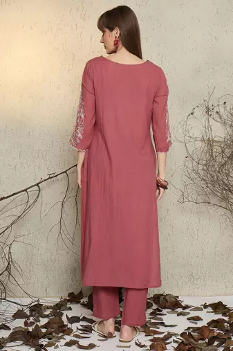 Women Ethnic Motifs Embroidered Thread Work  Cotton Kurta with Trousers