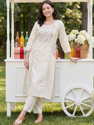 Women Floral Embroidered Regular Thread Work Pure Cotton Kurta with Trousers 6