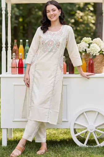 Women Floral Embroidered Regular Thread Work Pure Cotton Kurta with Trousers