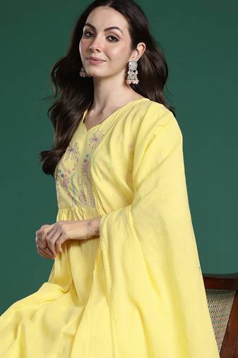 Floral Embroidered Thread Work  Cotton Kurta with Trousers & With Dupatta