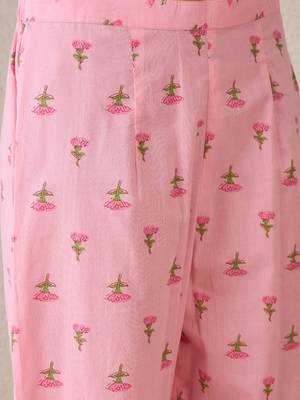 Women Floral Printed Regular  Cotton Kurta with Trousers 3