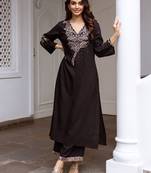 Women Floral Embroidered Regular Kurta with Trousers