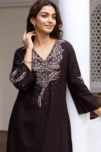 Women Floral Embroidered Regular Kurta with Trousers