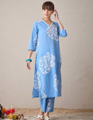 Floral Printed V-Neck  Cotton Straight Kurta With Trousers 2