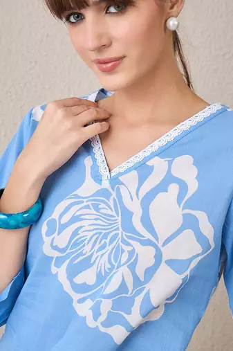Floral Printed V-Neck Pure Cotton Straight Kurta With Trousers