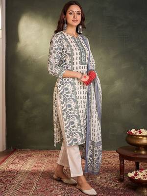 Ethnic Motifs Printed  Cotton Kurta With Trousers & Dupatta 3