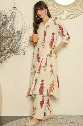 Women Floral Printed Regular Thread Work Kurta with Palazzos