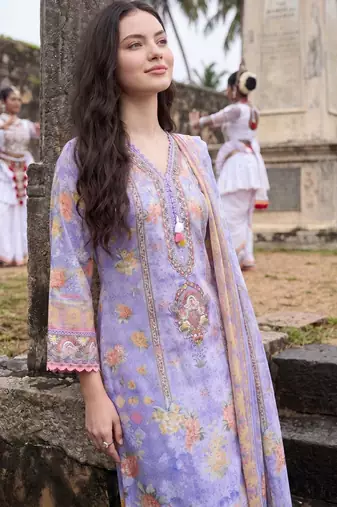 Women Floral Printed Regular Thread Work Linen Kurta with Trousers & With Dupatta