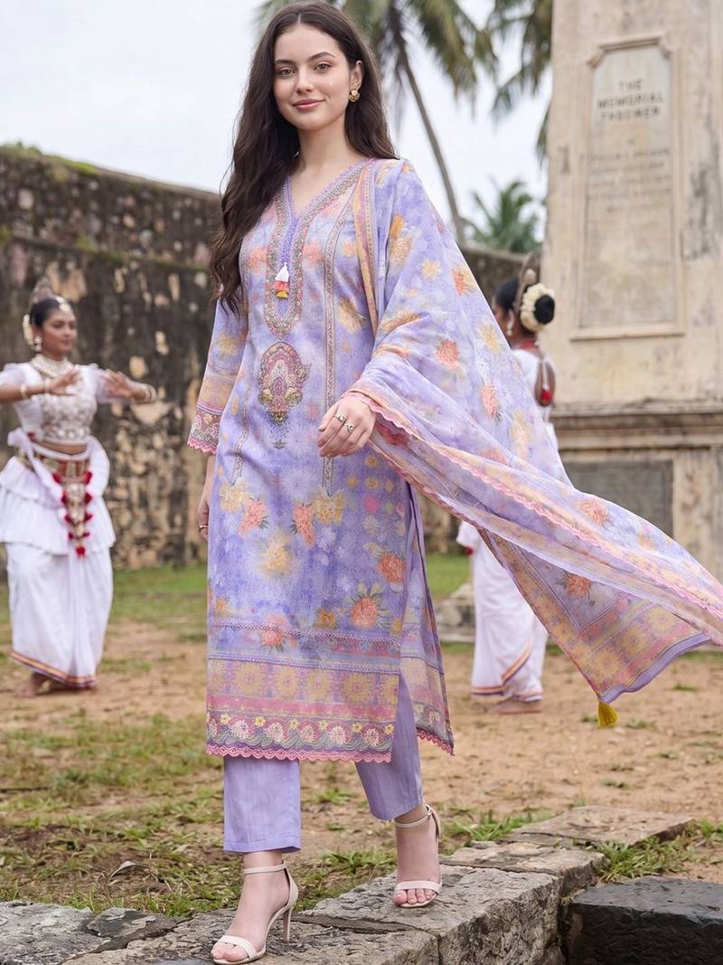 Women Floral Printed Regular Thread Work Linen Kurta with Trousers & With Dupatta