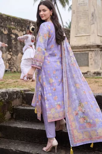 Women Floral Printed Regular Thread Work Linen Kurta with Trousers & With Dupatta