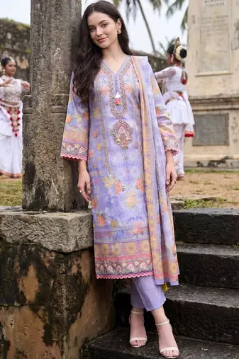 Women Floral Printed Regular Thread Work Linen Kurta with Trousers & With Dupatta