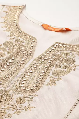Plus Size Ethnic Motifs Embroidered Panelled Liva Kurta Set