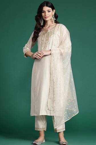 Plus Size Ethnic Motifs Embroidered Panelled Liva Kurta Set