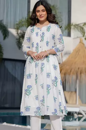 Floral Printed Round Neck Panelled A-Line Pure Cotton Kurta With Trousers