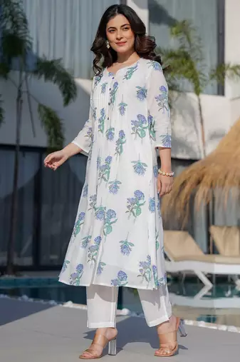 Floral Printed Round Neck Panelled A-Line Pure Cotton Kurta With Trousers