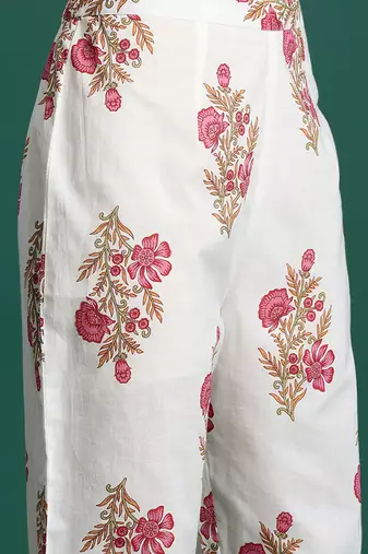 Women Floral Printed Pure Cotton Kurta with Trousers