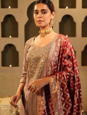 Women Ethnic Motifs Embroidered Regular Sequinned Kurta Set With Dupatta 2