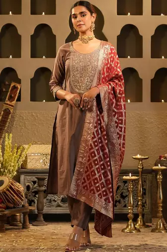 Women Ethnic Motifs Embroidered Regular Sequinned Kurta Set With Dupatta